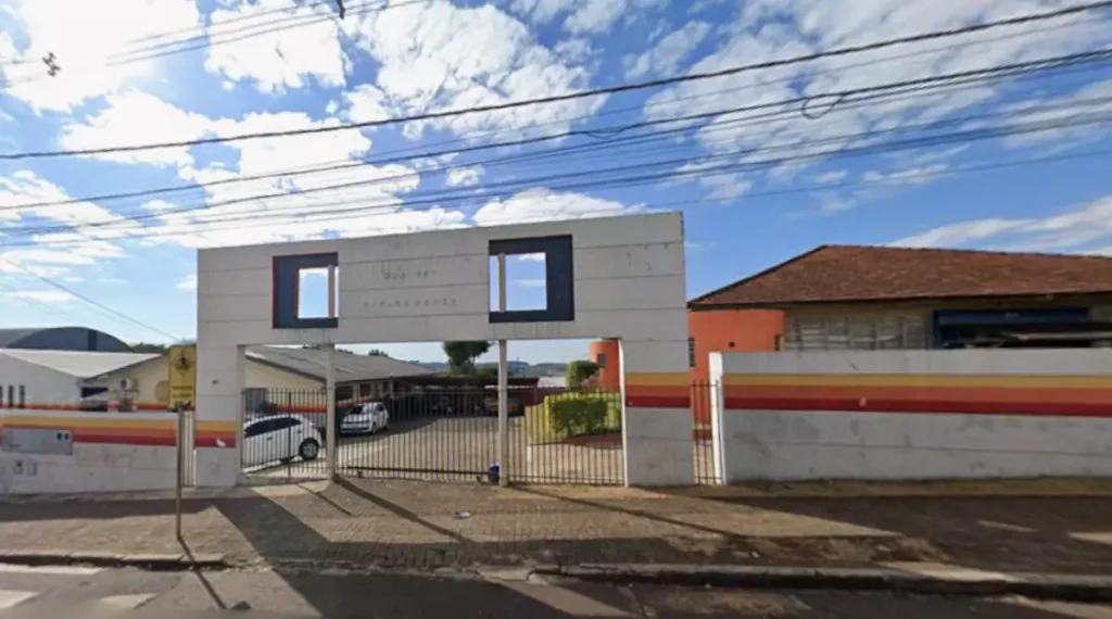 colégio estadual carlos gomes