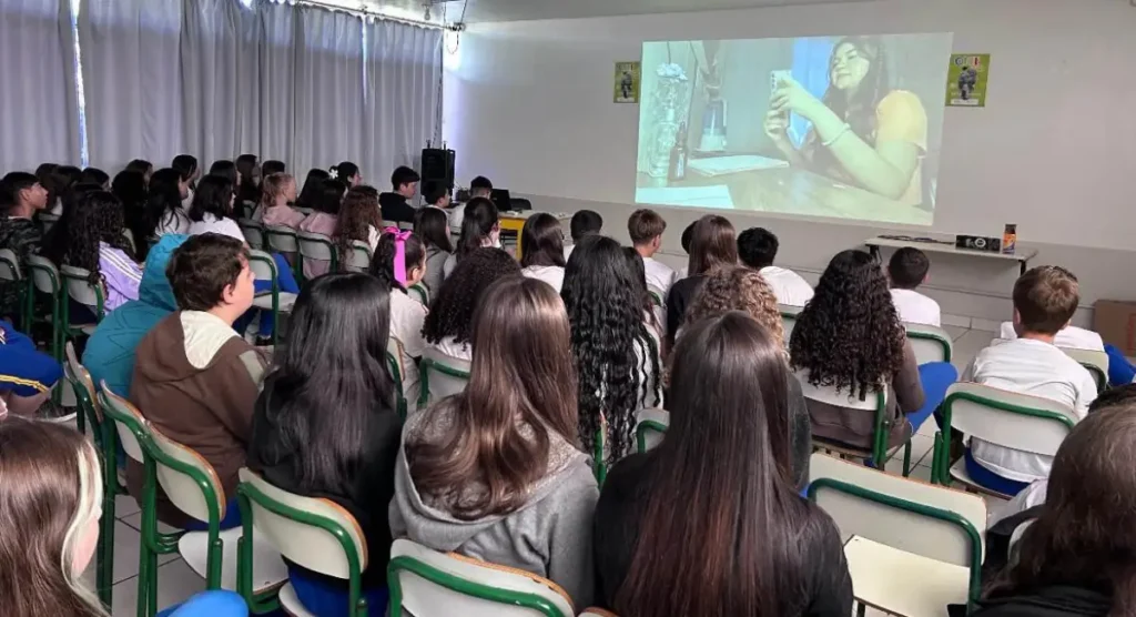 Colégio Estadual de Coronel Vivida produz festival de cinema coronel vivida