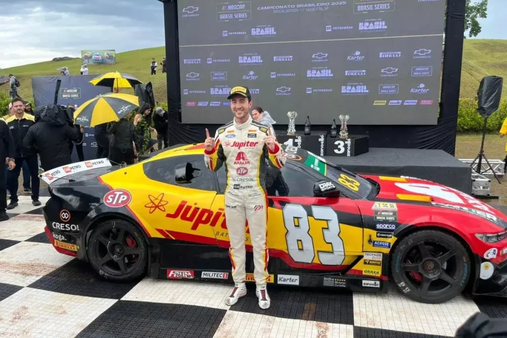 Gabriel Casagrande conquista duas vitórias na Nascar Brasil gabriel casagrande velocittá nascar brasil