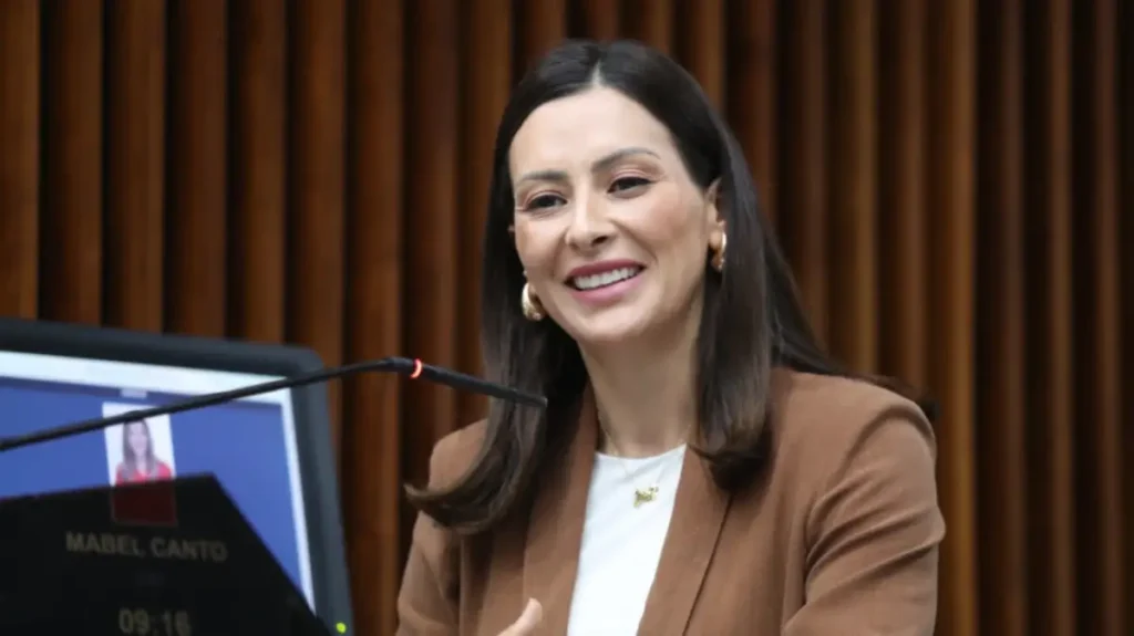 ALEP firma compromisso para obter Selo Nós por Elas/ABNT mabel canto alep