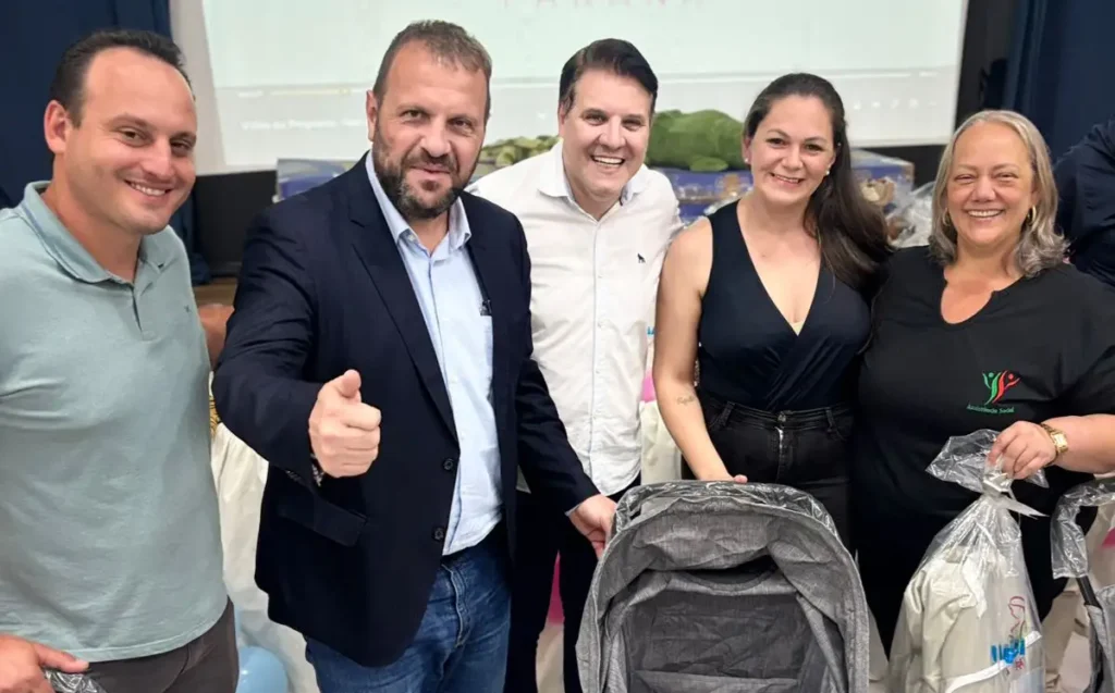 Nascer Bem Paraná entrega kits bebê em Coronel Vivida nascer bem paraná coronel vivida 1