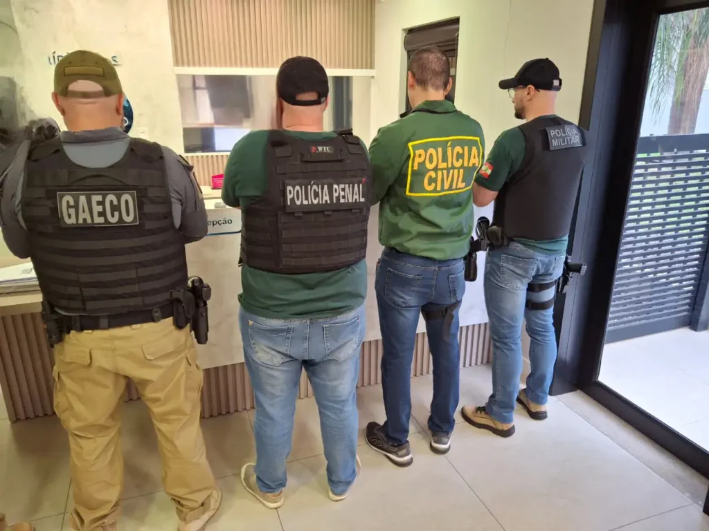 Gaeco investiga clínicas por certificados falsos no Sudoeste oeração ártemis 2