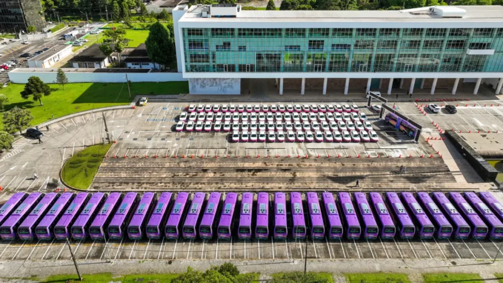 onibus proteção às mulheres e pessoas idosas