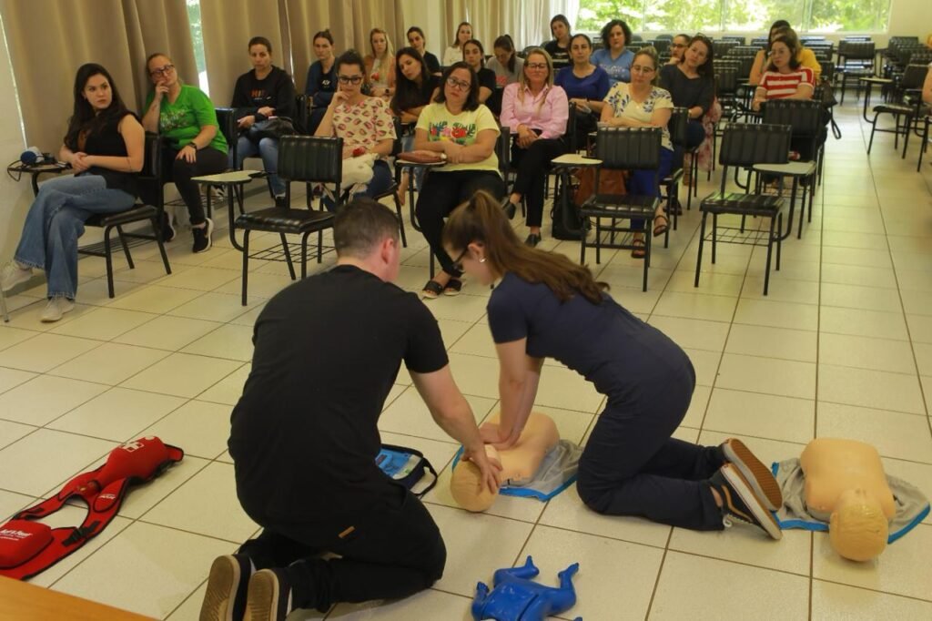 Professoras de Pato Branco recebem capacitação em primeiros socorros pato branco professoras