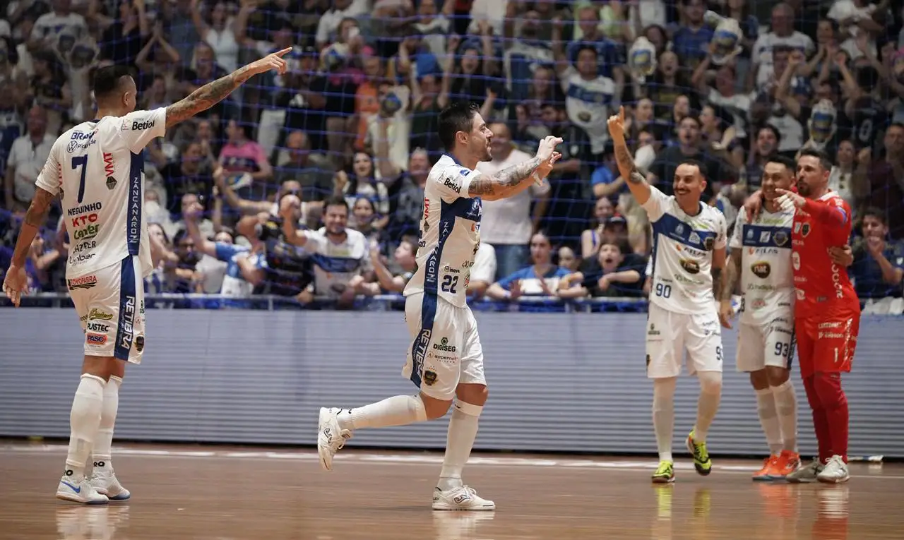 pato futsal x campo mourão