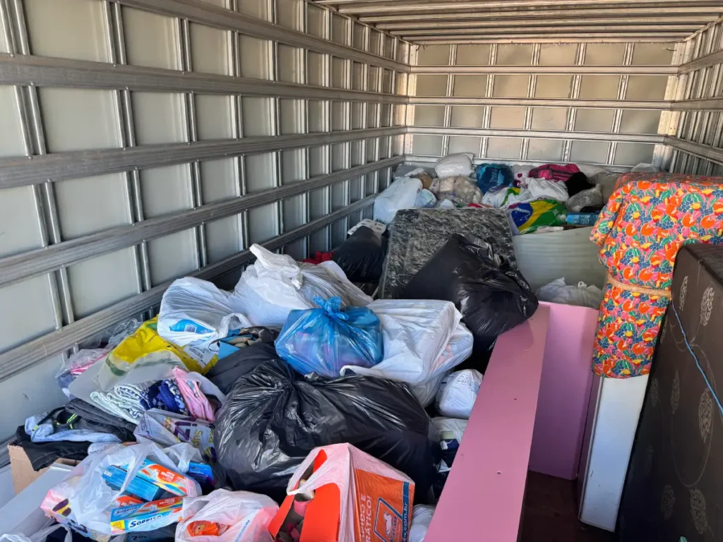 Vitorino envia donativos para Rio Bonito do Iguaçu rio bonito vitorino