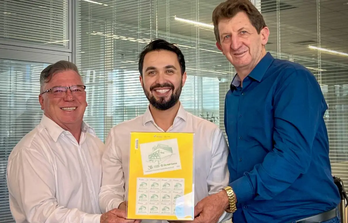 sicredi soma selo postal comemorativo