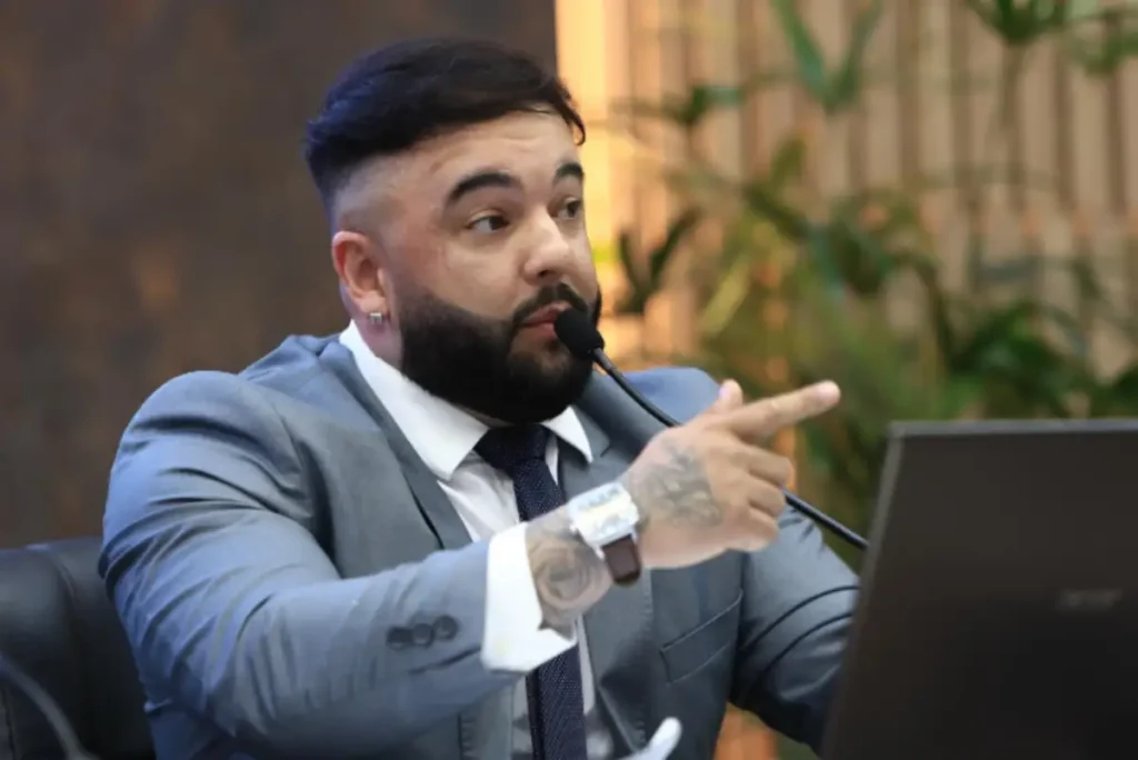 Câmara de Pato Branco repudia ofensas a Rafael Foss rafael foss