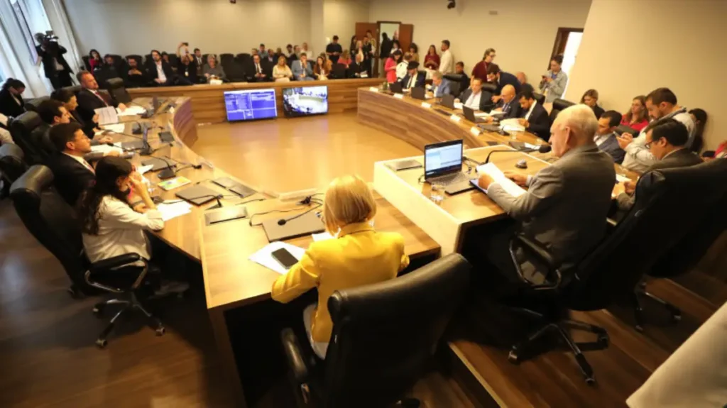 ccj aprova programa bons olhos paraná