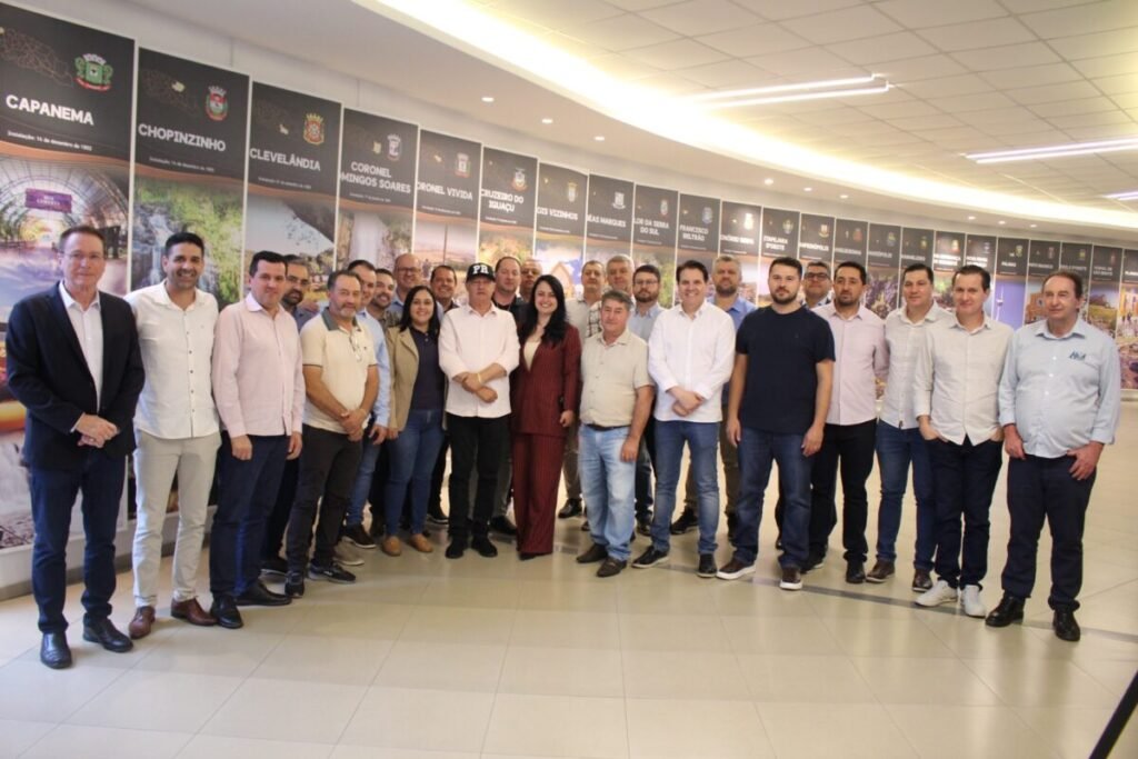 Turatto é aclamado presidente da AMSOP para 2026 eleição amsop