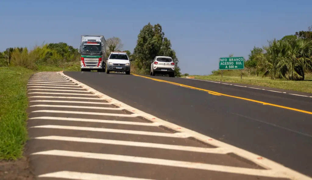 EPR Iguaçu recupera 474 km e atende 95 mil usuários estarada rodovia