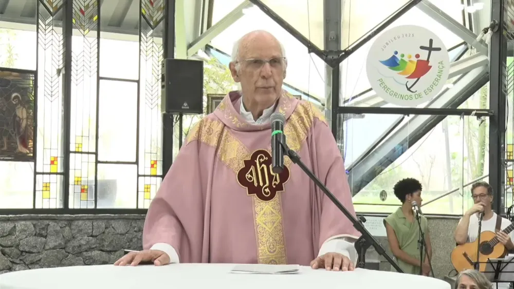 padre julio lancellotti