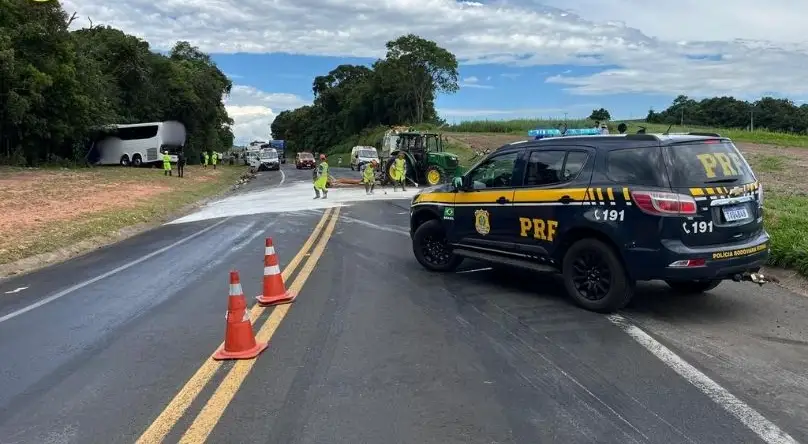 acidente onibus trator br 277prudentópolis