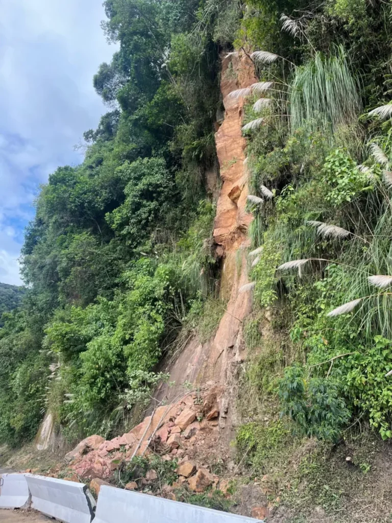 desmoronamento br277 serra da esperança