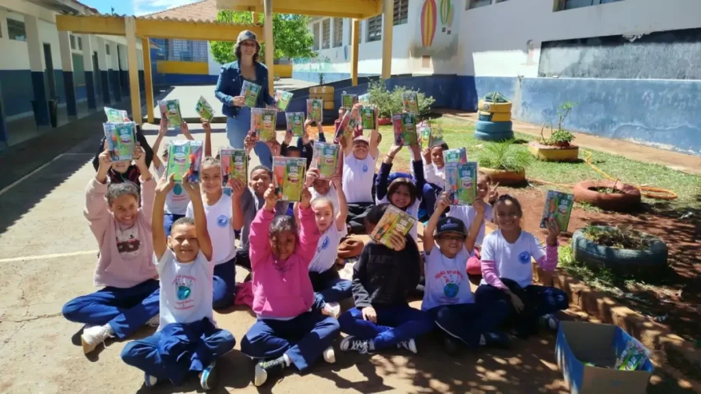 Livro escolar de Cornélio Procópio inspira projeto literário faep senar