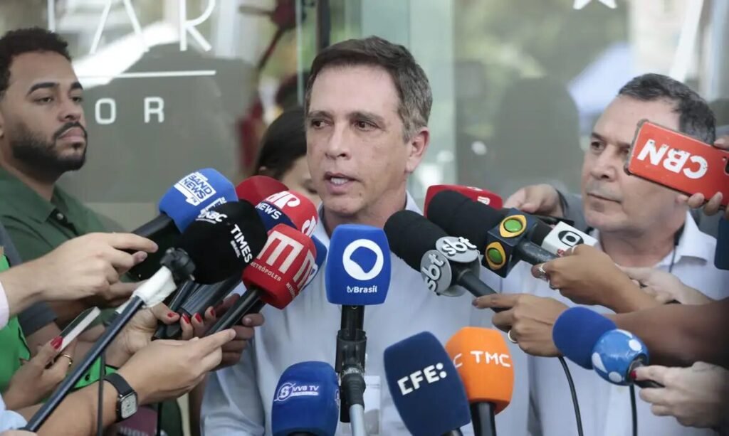 Confirmado traumatismo craniano leve em Bolsonaro image