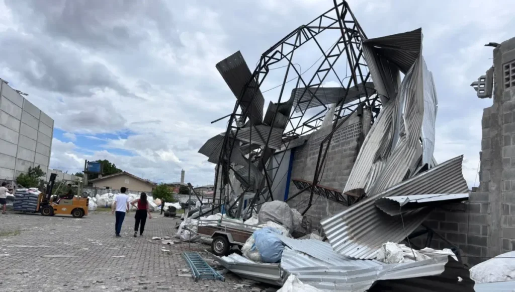 tornado são josé dos pinhais (1)