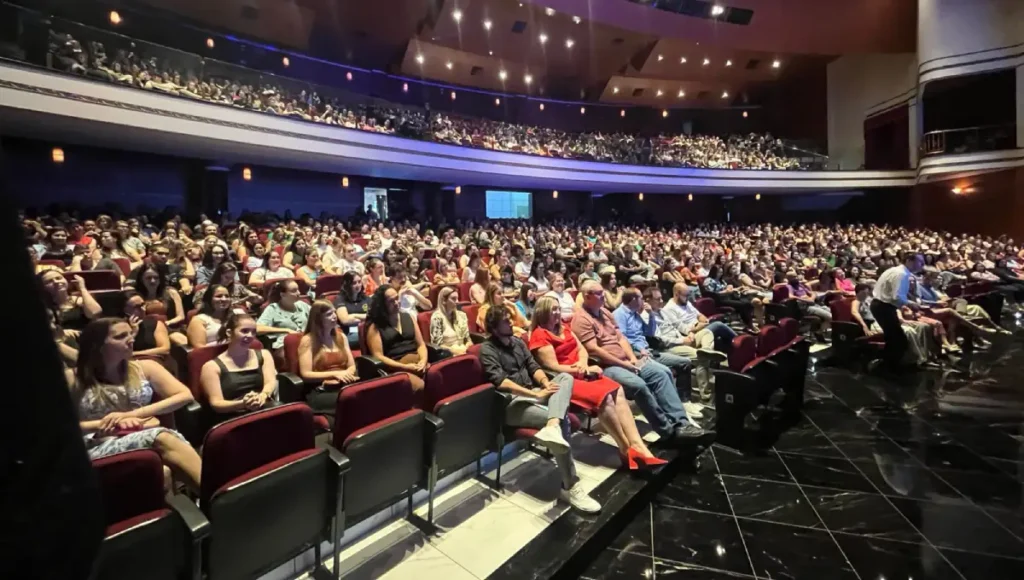 Francisco Beltrão realiza abertura do ano letivo educação beltrão