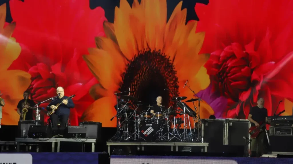 Paralamas emocionam e vencem chuva em Matinhos paralamas do sucesso verão maior