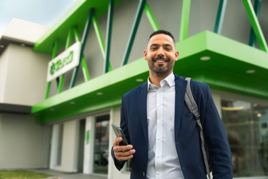 Sicredi chega a 10 milhões de associados em todo o Brasil sicredi