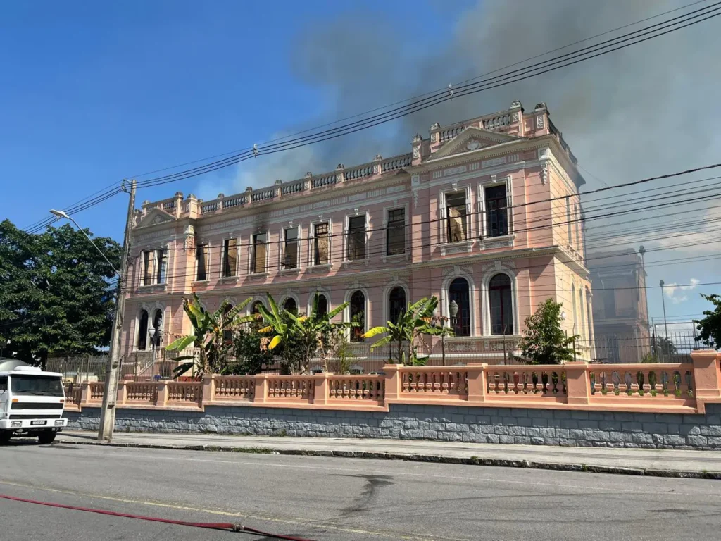 instituto de educação de paranaguá