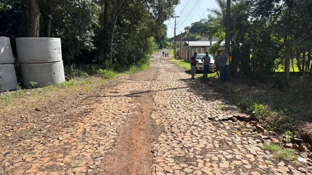 rua dos paranaenses coronel vivida