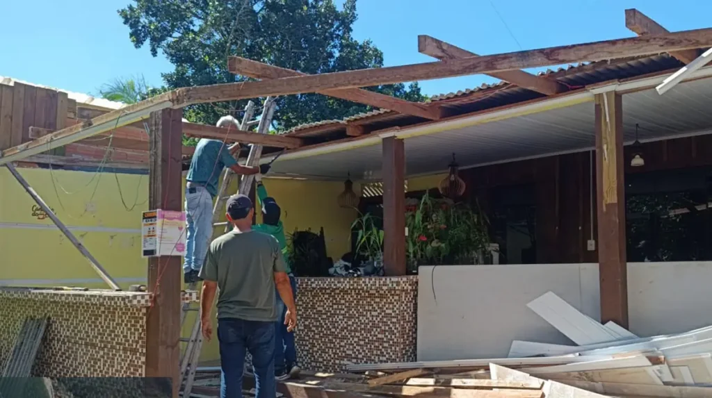 ilha do mel demolição imóveis irregulares