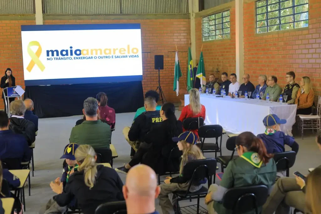 maio amarelo