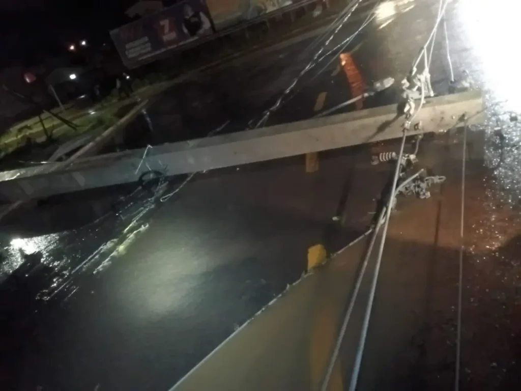poste caido ponta grossa