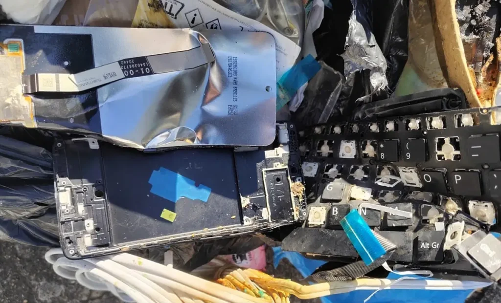 descarte irregular de eletrônicos