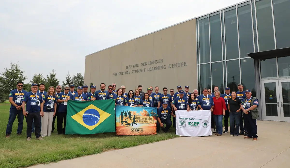 Produtores do Paraná conhecem tecnologia de pecuária em Iowa