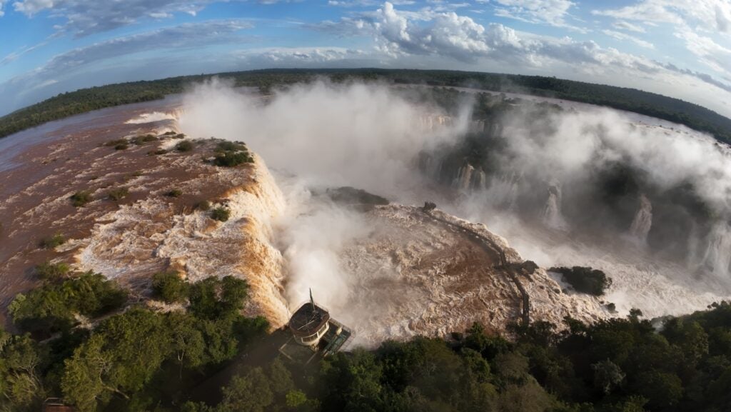 Turista holandês morre em acidente com barco em Foz do Iguaçu