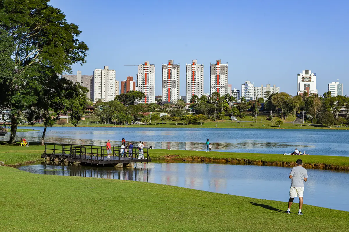Temperaturas chegam a 30°C no Paraná antes da volta da chuva