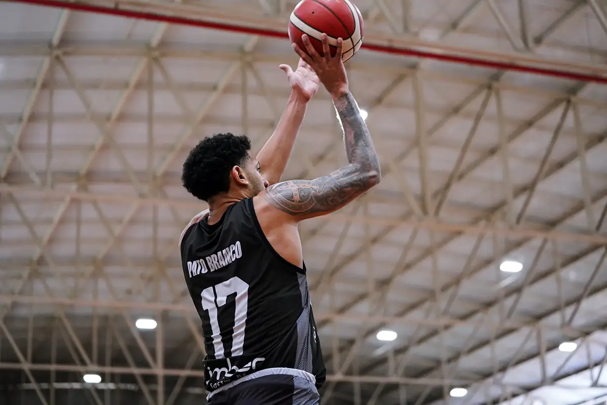 Pato Basquete vence União Corinthians por 110 a 76