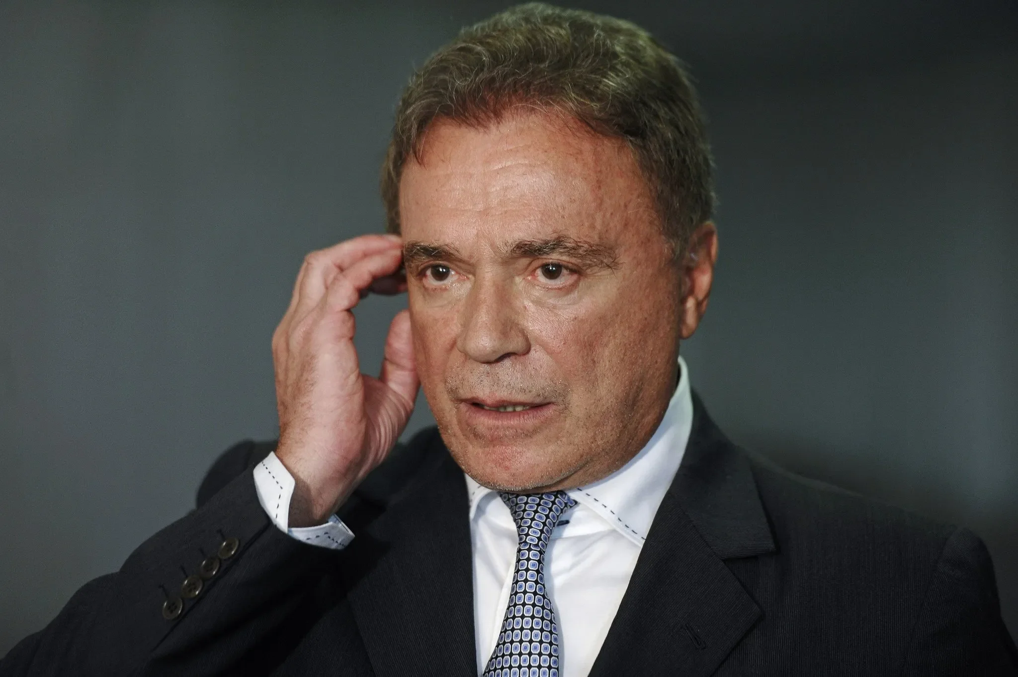 Alvaro Dias desiste de disputar o Senado pelo Paraná