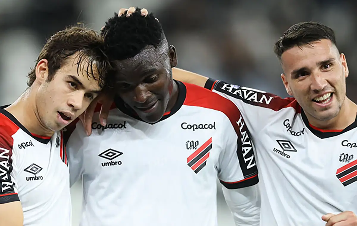 Athletico vence o Botafogo por 3 a 2 no Rio de Janeiro