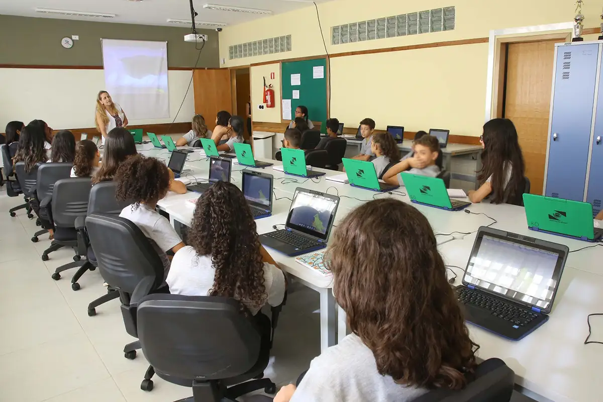 PSS da Educação e mais na Coluna Pelo Paraná