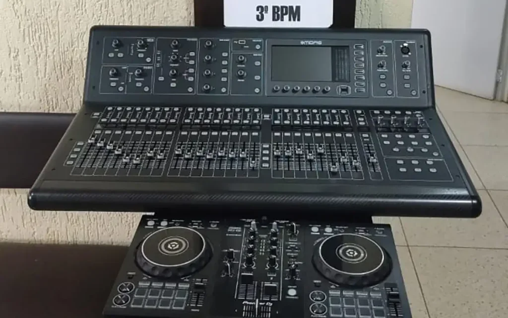 equipamento som pertubação de sossego