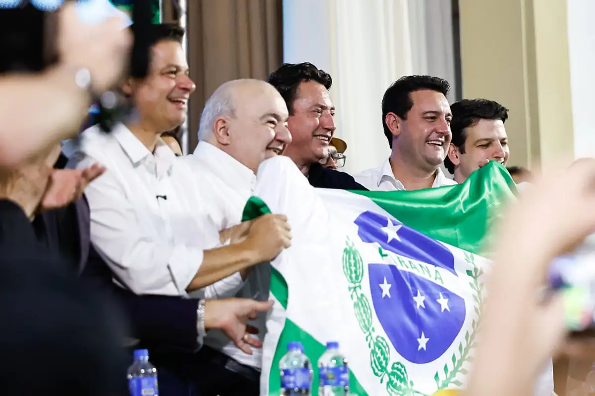 Governador sinaliza acordo para vagas do Senado no Paraná