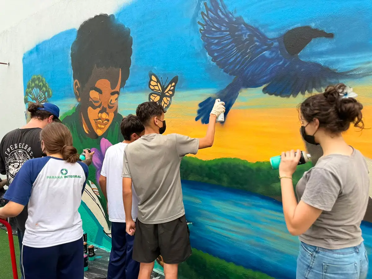 Oficina de grafite reúne 20 estudantes em Dois Vizinhos