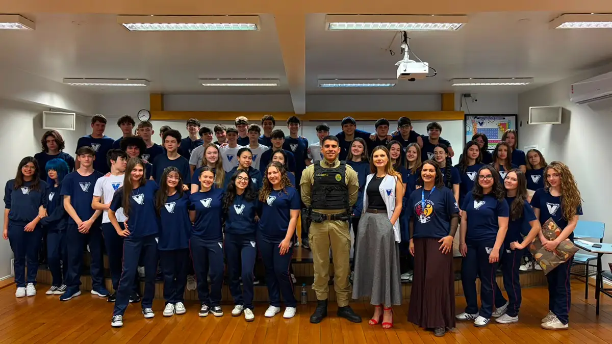 3ºBPM debate bullying e cyberbullying com alunos em Pato Branco