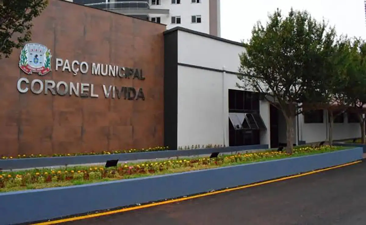 Concurso de Coronel Vivida paga até R$ 21,5 mil