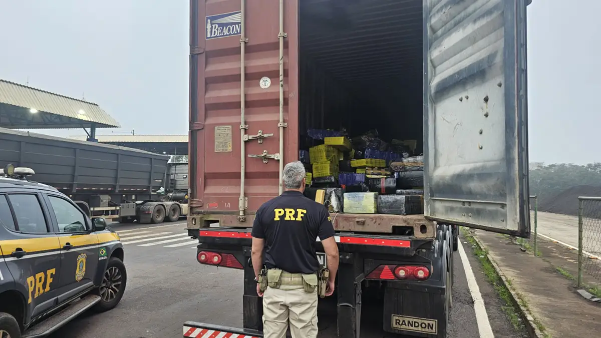 PRF apreende quase 7 toneladas de maconha em Guaíra