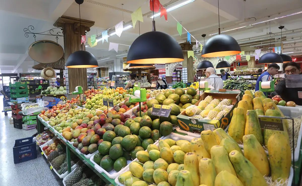 Alimentos ficam 1,97% mais baratos no Paraná em julho