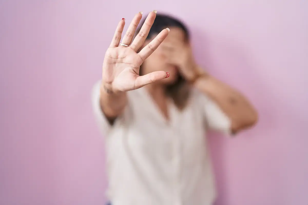 Violência contra a mulher vai além da agressão física