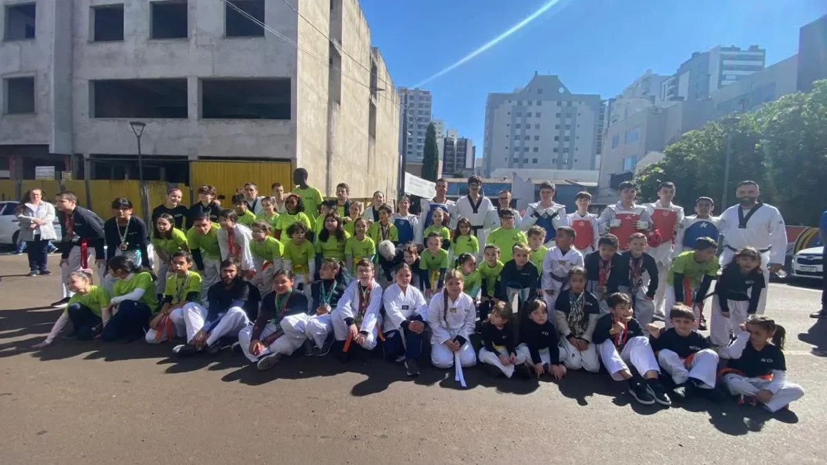 academia silva taekwondo desfile 7 de setembro