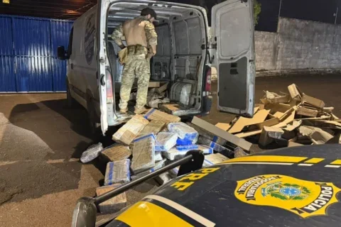 carga de maconha escondida em móveis cascavel