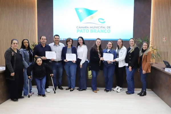 Escolas de Pato Branco recebem homenagem pelo IDEB 2025