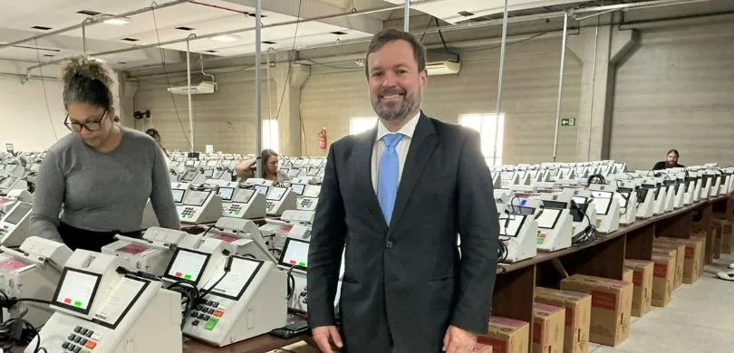 Presidente TRE-PR Luciano Flavinha Carrasco de Souza