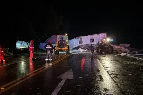 Temporal destrói hangares e deixa uma pessoa ferida em Toledo